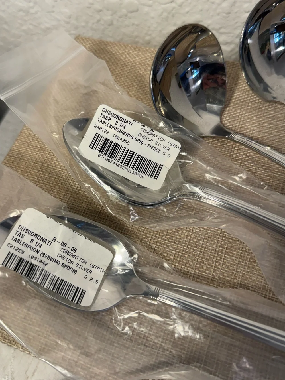 Oneida Coronation Stainless Serving Spoon Lot of 5 Pieces (3 sealed) 8.25”
